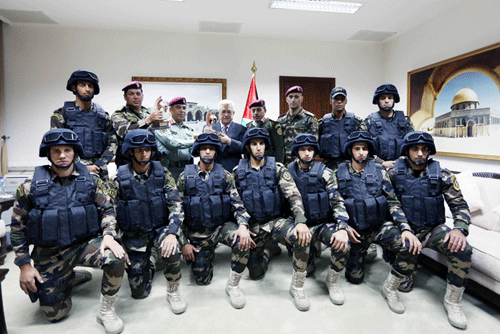 الرئيس يهنئ الحرس الرئاسي بفوزه بالمركز الرابع في مسابقة المحارب الدولية