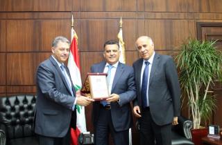 الرجوب يبحث مع ابراهيم اوضاع الفلسطينيين في لبنان