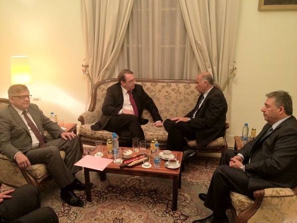 اللواء الرجوب يعقد محادثات مع نائب وزير الخارجية الروسي في بيروت