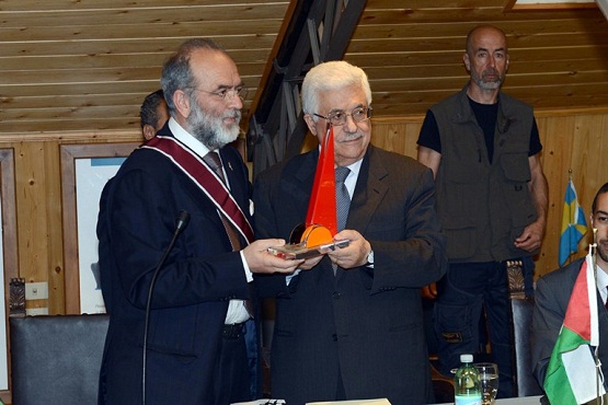 الرئيس يتسلم جائزة البحر المتوسط للسلام