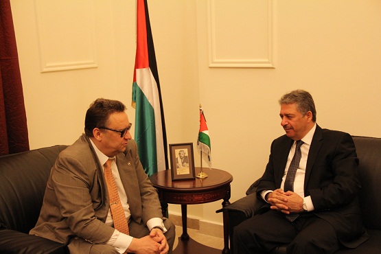 السفير دبور يستقبل السفير الفنلندي