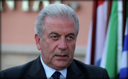 وزير خارجية اليونان: إقامة الدولة الفلسطينية التزام على المجتمع الدولي