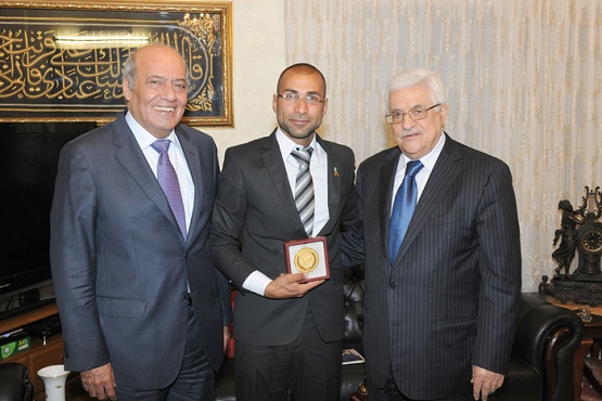 الرئيس يستقبل المخترع زياد الدرعاوي ويطّلع على اختراعه