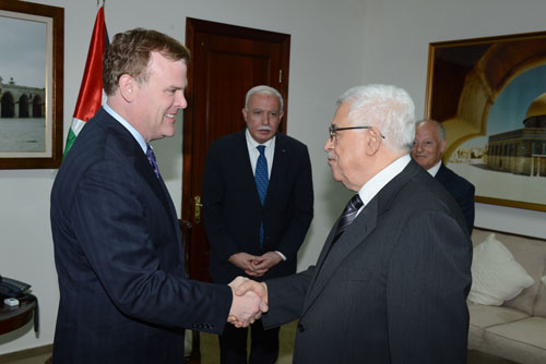 الرئيس يستقبل وزير الخارجية الكندي جون بيرد