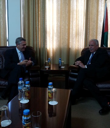 المالكي يطلع مفوض 