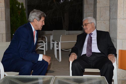 الرئيس وكيري يبحثان في خلق مناخ مناسب للعودة للمفاوضات