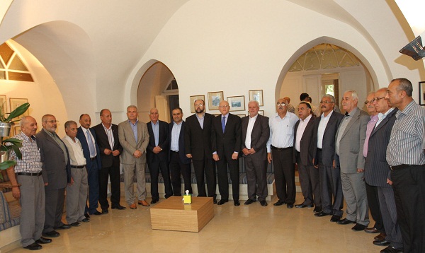 رئيس الوزراء اللبناني المكلف يبحث مع الفصائل أوضاع الفلسطينيين