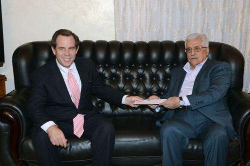 الرئيس يتسلم دعوة لإرسال وفد إلى واشنطن ويتلقى اتصالا من كيري