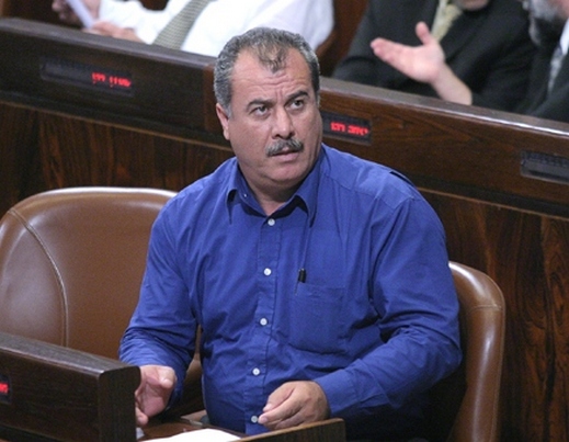 بركة يستنكر قيام الجيش الإسرائيلي بتدريبات عسكرية في مدينة الطيبة