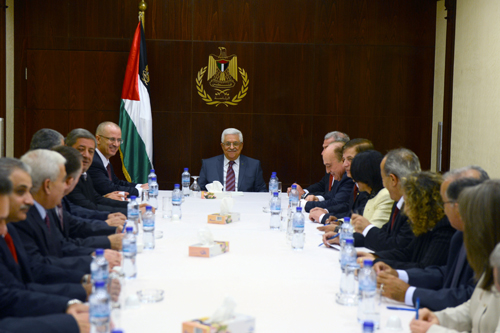 الحكومة السادسة عشرة تؤدي اليمين القانونية أمام الرئيس