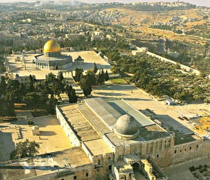 مستوطنون يستأنفون اقتحام الأقصى في اليوم الأخير لعيد 