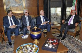 رئيس مجلس النواب اللبناني يستقبل وفدا فلسطينيا
