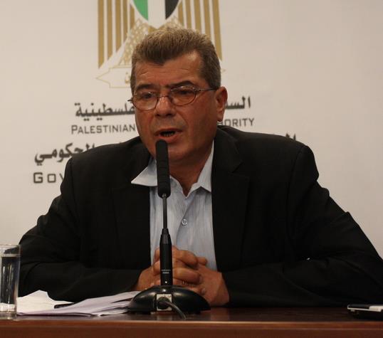 قراقع: نرفض مقايضة الأسرى باستمرار الاستيطان