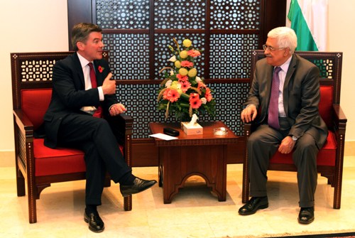 الرئيس يستقبل وزير الدولة البريطاني لشؤون الشرق الأوسط