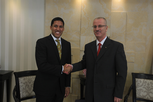 الحمد الله: أهمية خطة كيري الاقتصادية في دعمها للاستثمار في مناطق