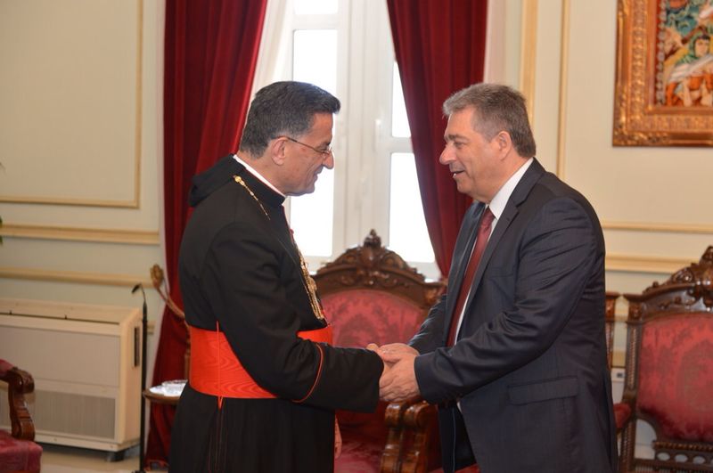 البطريرك الماروني استقبل السفير دبور