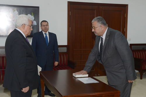 علي مهنا يؤدي اليمين القانونية أمام الرئيس رئيسا للمحكمة العليا ولمجلس القضاء الأعلى