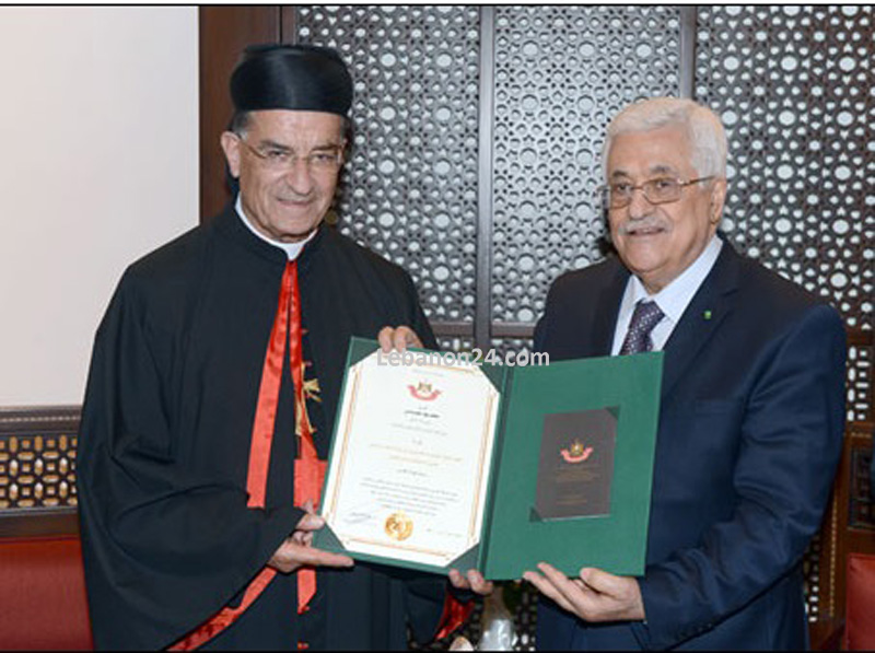 جنبلاط يبارك زيارة البطريرك لفلسطين