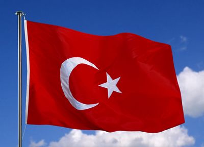 الرئيس يتلقى تهنئة من أردوغان بالمصالحة ودعوة لزيارة تركيا