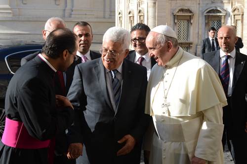 الرئيس يصل روما