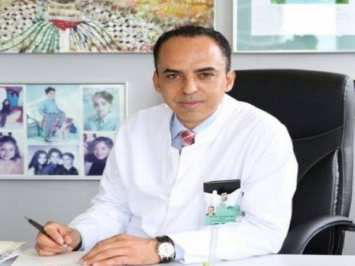 بروفيسور فلسطيني يحرز سبقا طبيا في مجال جراحة الغدة جار الدرقية
