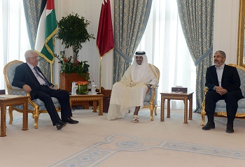 الرئيس يعقد جلسة مباحثات مع أمير دولة قطر بحضور مشعل