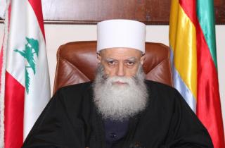 حسن يقدم التعازي للسفير دبور برحيل الشاعر القاسم