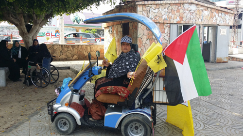 فتح تستذكر الرئيس عرفات.. مواطنو وأطفال غزة يحيون ذكراه بشكل عفوي