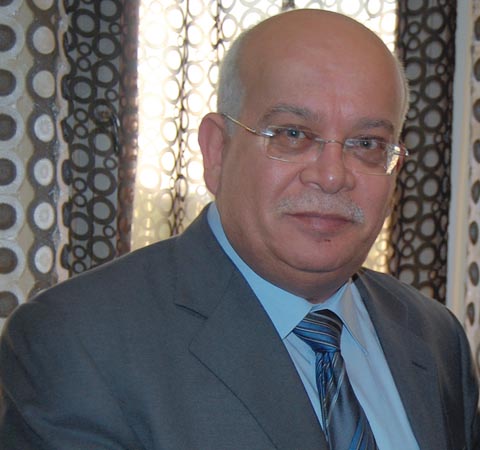 حدادة  يقدم التعازي لدبور