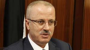 الحمد الله يتسلم دعوة لحضور قداس منتصف الليل لعيد الميلاد