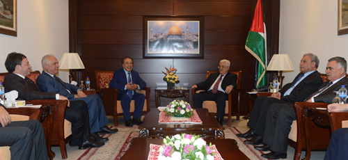الرئيس يستقبل وفدا من مجلس الأعمال الفلسطيني الدولي