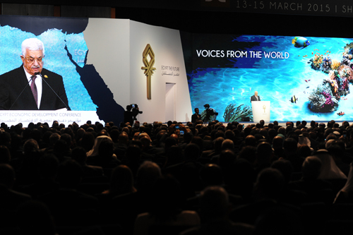 الرئيس يهنئ السيسي بنجاح مؤتمر دعم وتنمية الاقتصاد في مصر