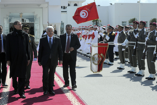 الرئيس يصل تونس للمشاركة في المسيرة الدولية المنددة بالإرهاب