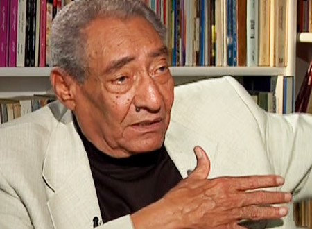 مؤسسة محمود درويش تنعى الشاعر الأبنودي