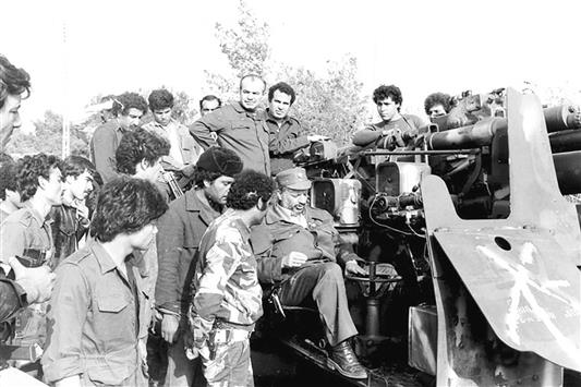 عن زمن «الختيار» وجمهوريته.. وجيرانه