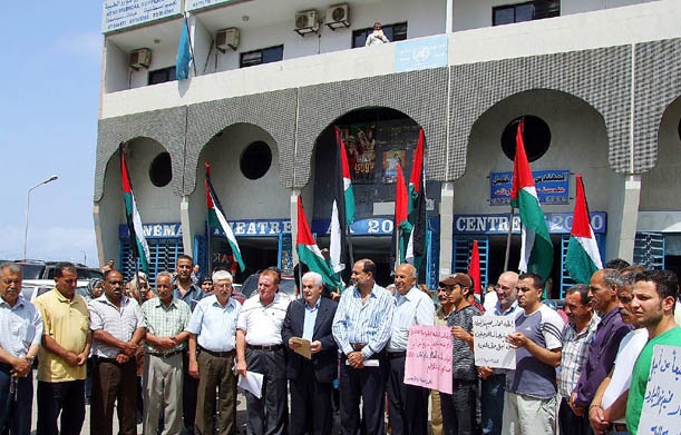 لبنان: معتصمون يدعون 