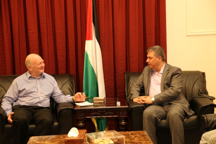 دبور يستقبل رئيس جمعية المساعدات الطبية البريطانية للفلسطينيين MAP