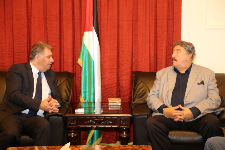 كمال شاتيلا يلتقي السفير أشرف دبور ويحذر من مخطط  لتهجير الفلسطينيين من لبنان