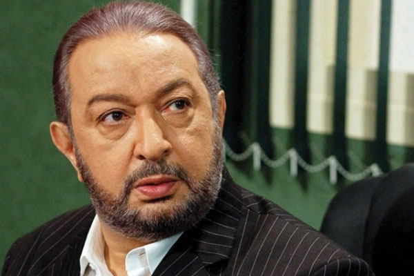 الرئيس يهاتف زوجة الفنان الراحل نور الشريف معزيا