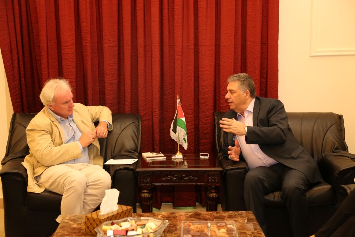 دبور يستقبل مدير عام الانروا في لبنان شمالي