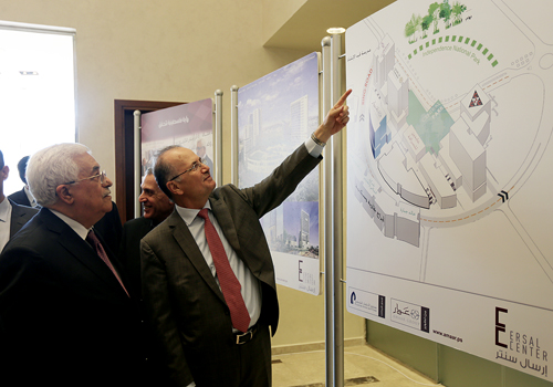 الرئيس يفتتح برج شركة المقاولات 