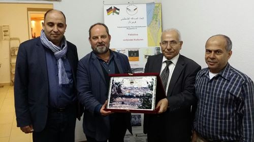 بدعم من الجالية الفلسطينية: بحث تعزيز التعاون بين بلدية دورا وفعاليات ألمانية