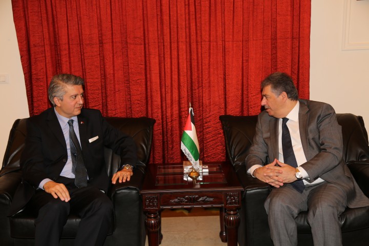 دبور يستقبل سفير تركيا آرسياز