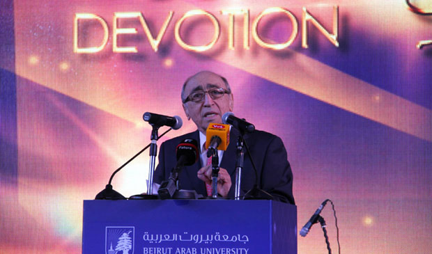 بإسم الرئيس عباس :دبور يقدم التعازي لعائلة الفقيد حوري