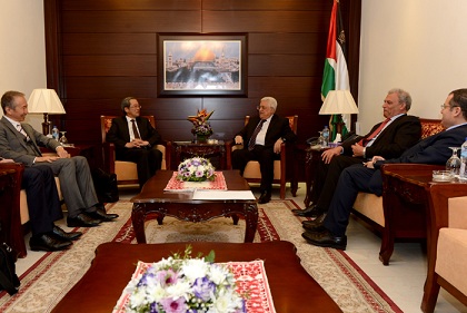 الرئيس يؤكد أهمية الإسراع بعقد المؤتمر الدولي لإخراج العملية السياسية من مأزقها