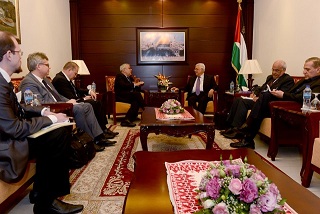 الرئيس يستقبل المندوب الروسي لدى اللجنة الرباعية