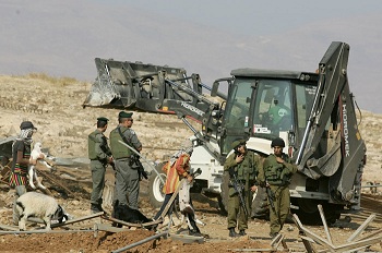 الاحتلال يهدم ستة مساكن ومنشآت زراعية جنوب الخليل