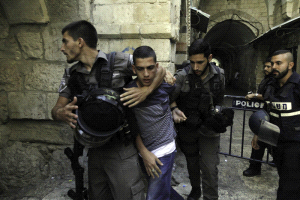 الاحتلال يعتقل 13 مواطناً من الضفة