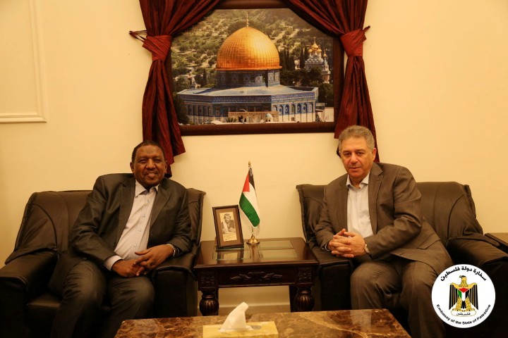 السفير دبور يستقبل السفير السوداني