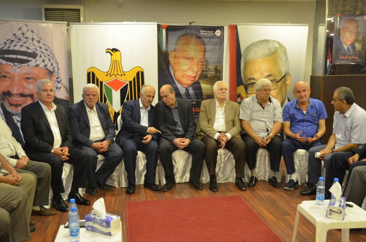 بيت عزاء للمناضل تيسير قبعة في سفارة فلسطين